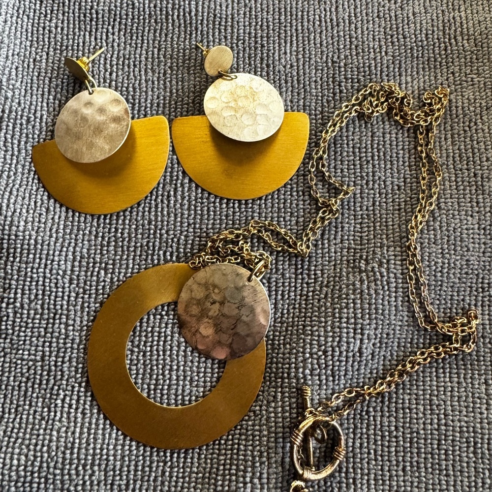 Matr Boomie Womens Vitana Deco Disc Earrings and necklace